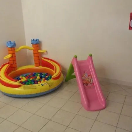 Silvia Ξενοδοχείο Viserbella di Rimini