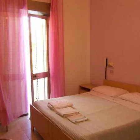 Hotel Silvia 2*